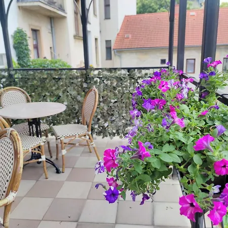 Dejmalik Hotel
