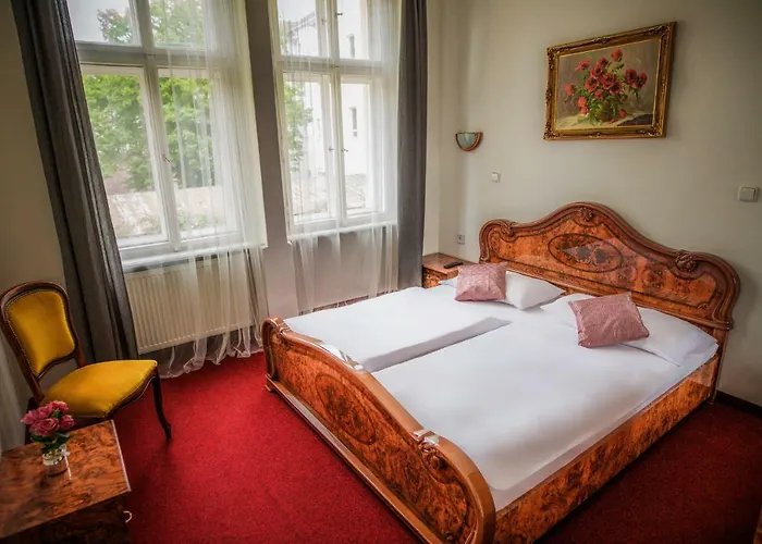 Dejmalik Hotel 3*